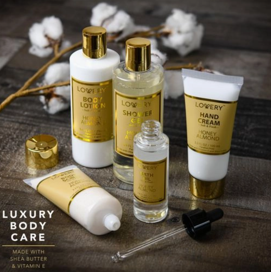 Spa Kit Gift Set - Honey Almond Scent in Gift-Ready Tote Bag